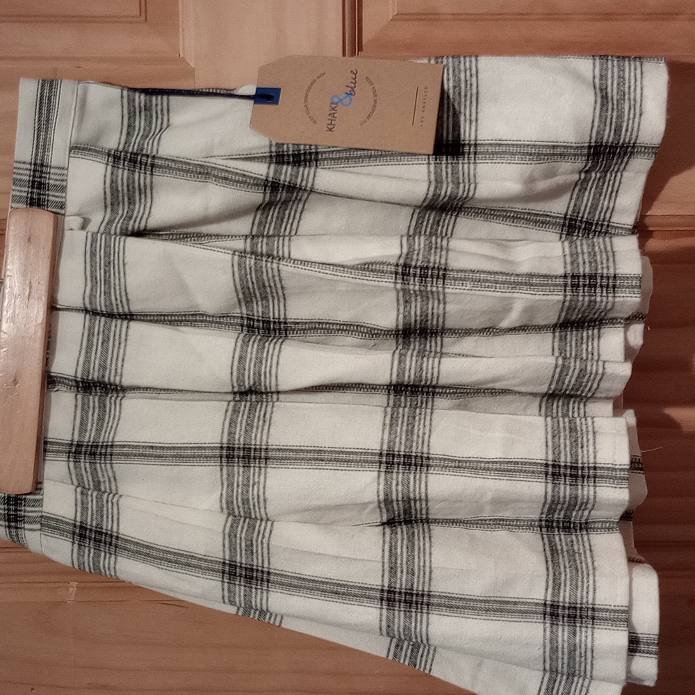 Pleated skirt